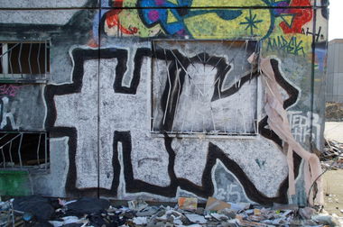 Graffiti Bombing - Photo by GBBI - hk, berlin, teor
