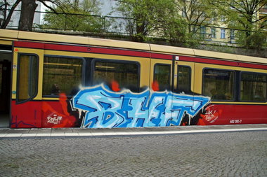 Graffiti Train - Photo by GBBI - bhf, berlin, sbahn