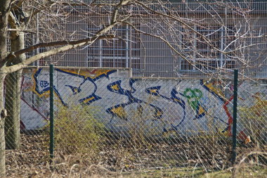 Graffiti Bombing - Photo by GBBI - pesd, qb, berlin