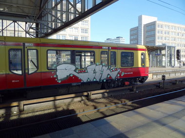 Graffiti Train - Photo by GBBI - reel, fds, berlin