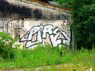 Graffiti Wall - Photo by GBBI - pire, kes, berlin