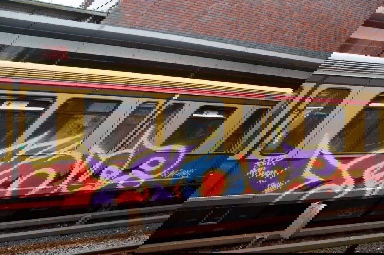 Graffiti Train - Photo by GBBI - soup, berlin