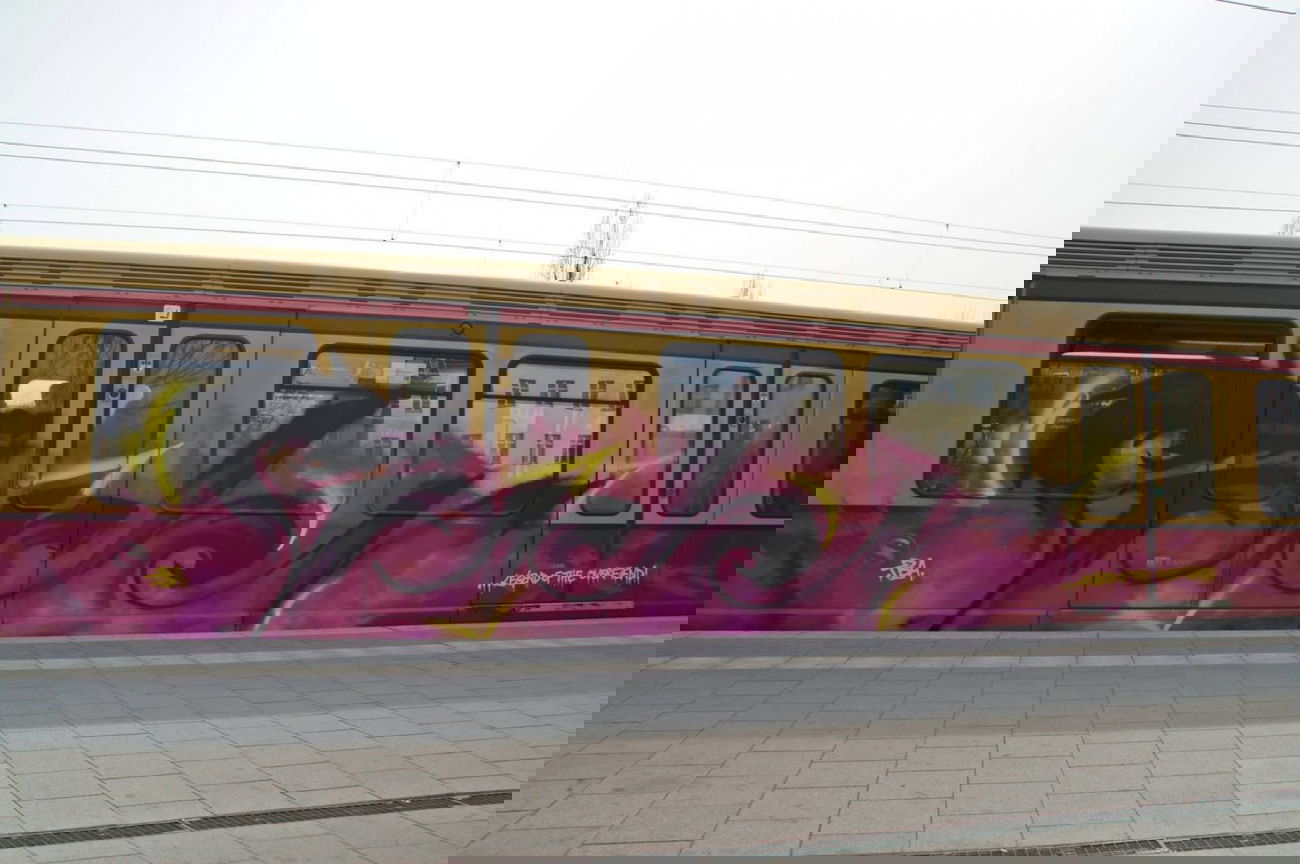 Graffiti Train - Photo by GBBI - spider, tba, berlin