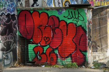 Graffiti Bombing - Photo by GBBI - oneup, 36, berlin