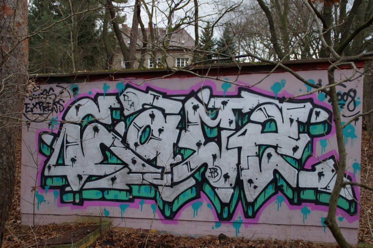 Graffiti Wall - Photo by GBBI - fb, berlin, same