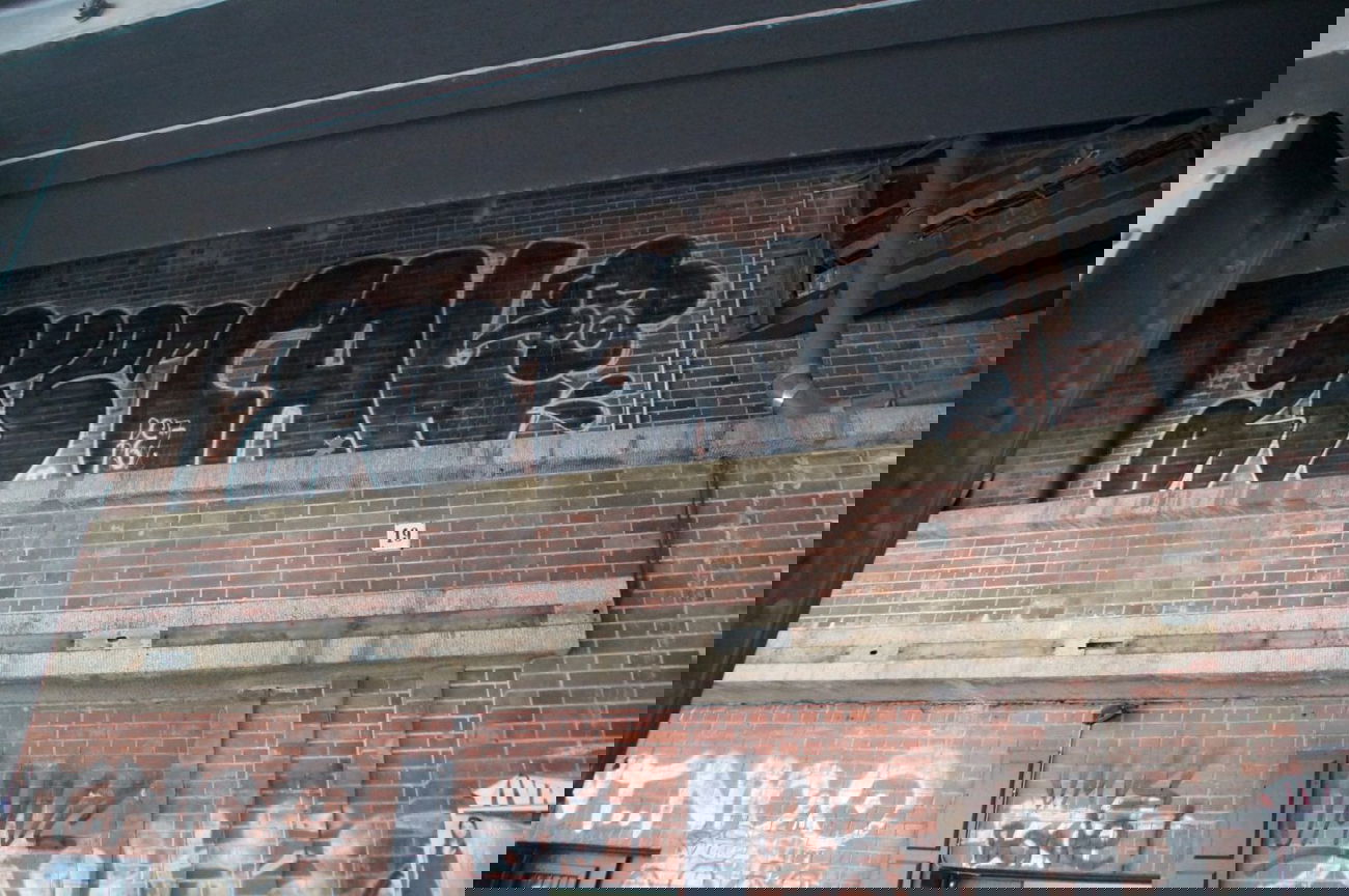 Graffiti Bombing - Photo by GBBI - are, cau, berlin