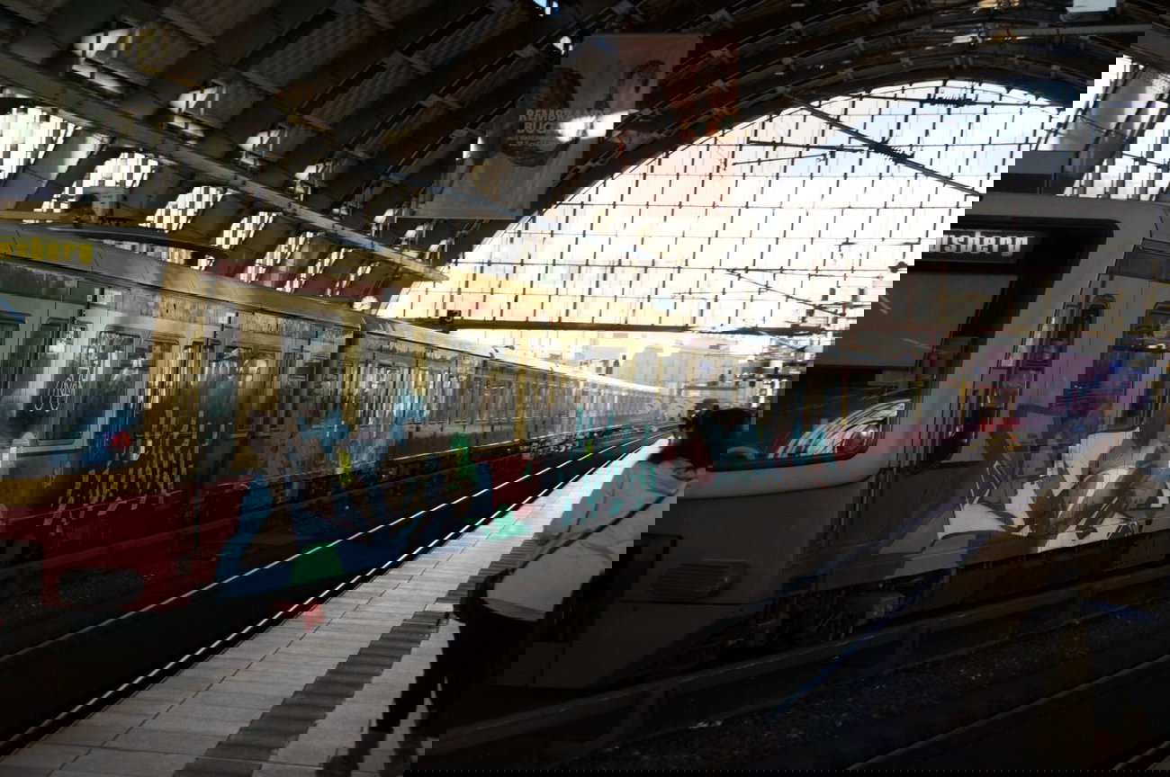 Graffiti Train - Photo by GBBI - lasr, tour, shade (2014)