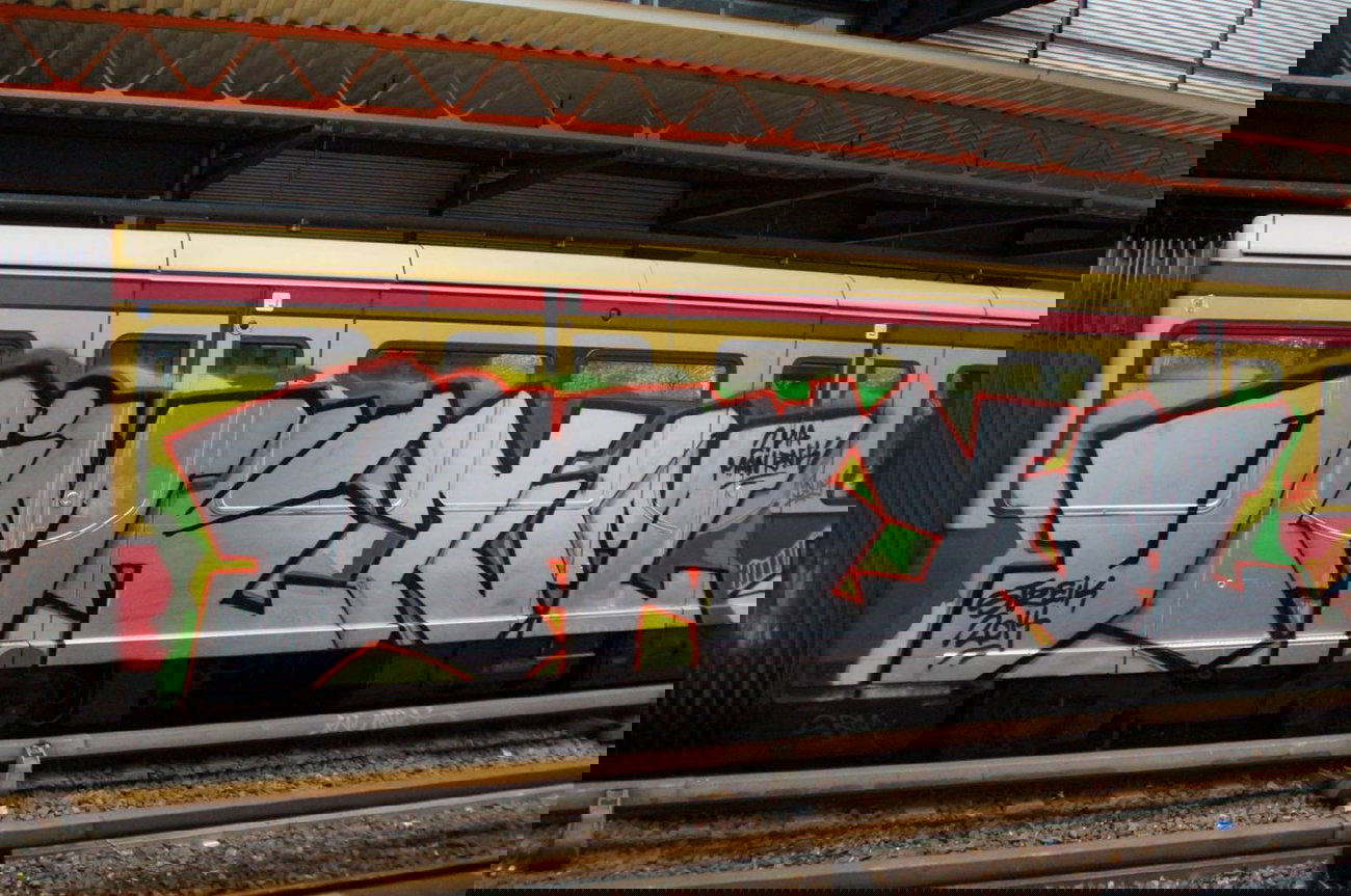 Graffiti Train - Photo by GBBI - dimk, yum, berlin (2014)