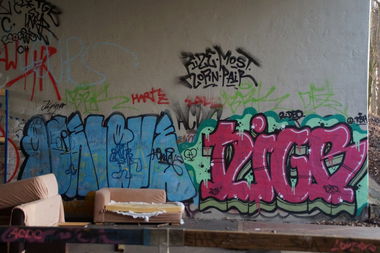 Graffiti Bombing - Photo by GBBI - onelove, nigr, hannover