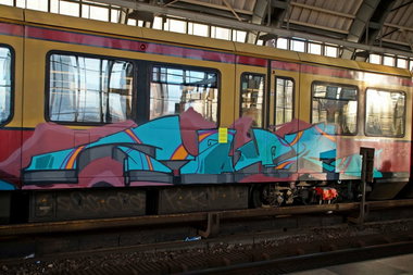 Graffiti Train - Photo by GBBI - tour, tcr, sbahn