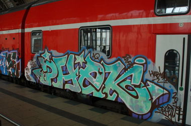 Graffiti Train - Photo by GBBI - phek, juks
