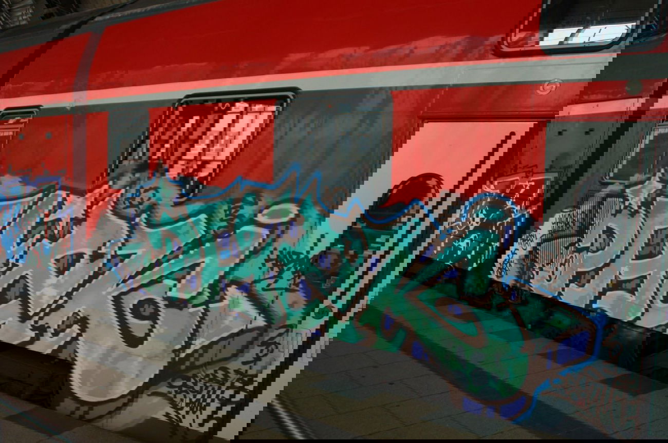 Graffiti Train - Photo by GBBI - phek, juks