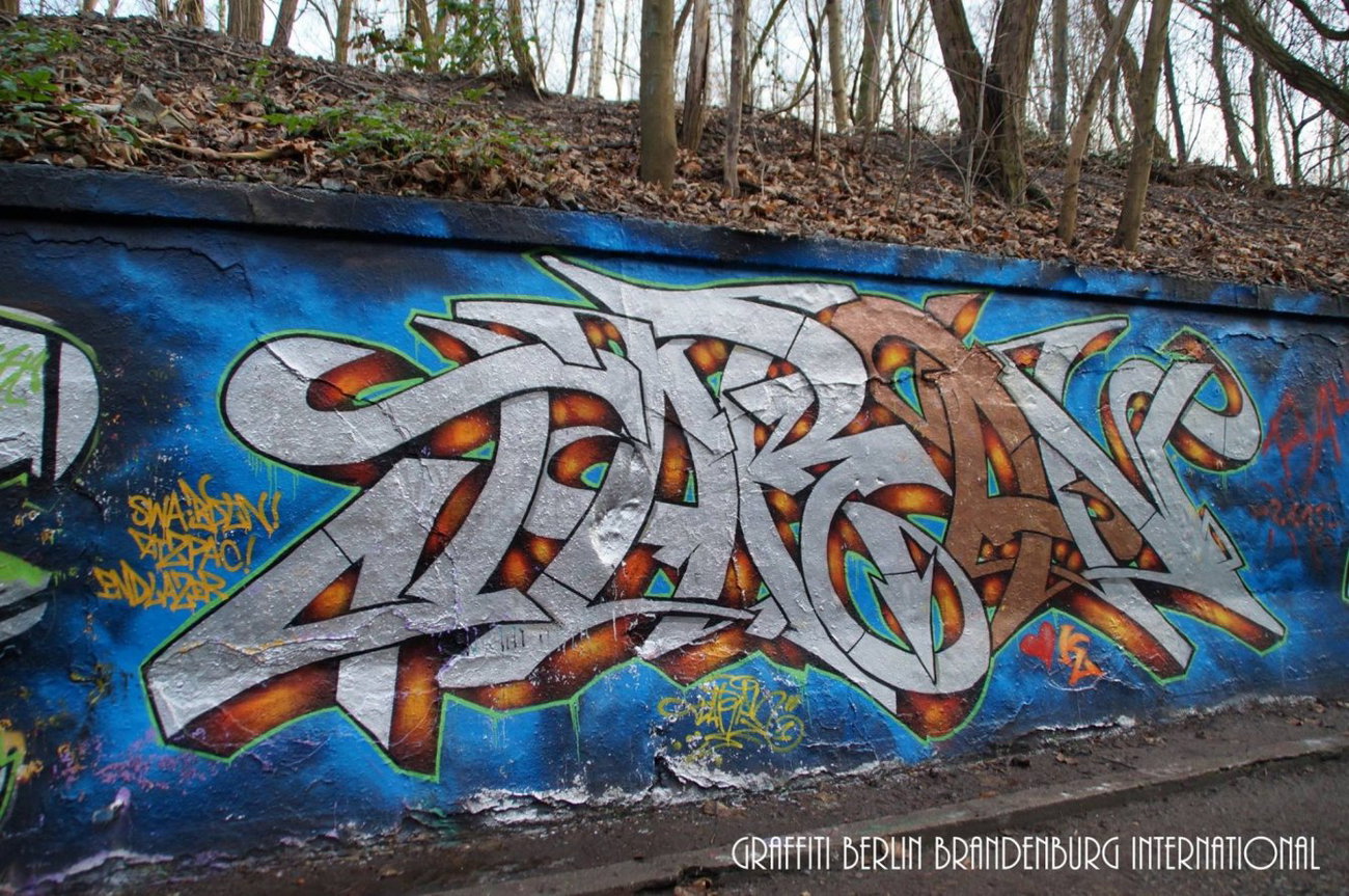 Graffiti Wall - Photo by GBBI - taran, berlin