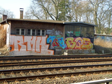 Graffiti Wall - Photo by GBBI - bmk, asc, bqs