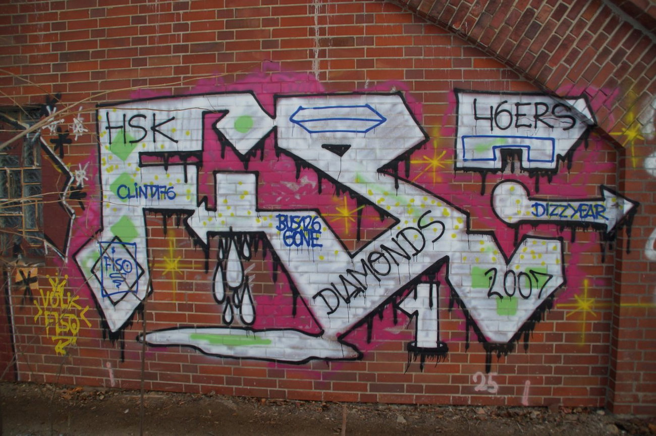 Graffiti Wall - Photo by GBBI - fiso, hsk, 46ers