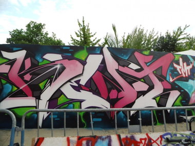 Graffiti Wall - Photo by GBBI - kent, berlin