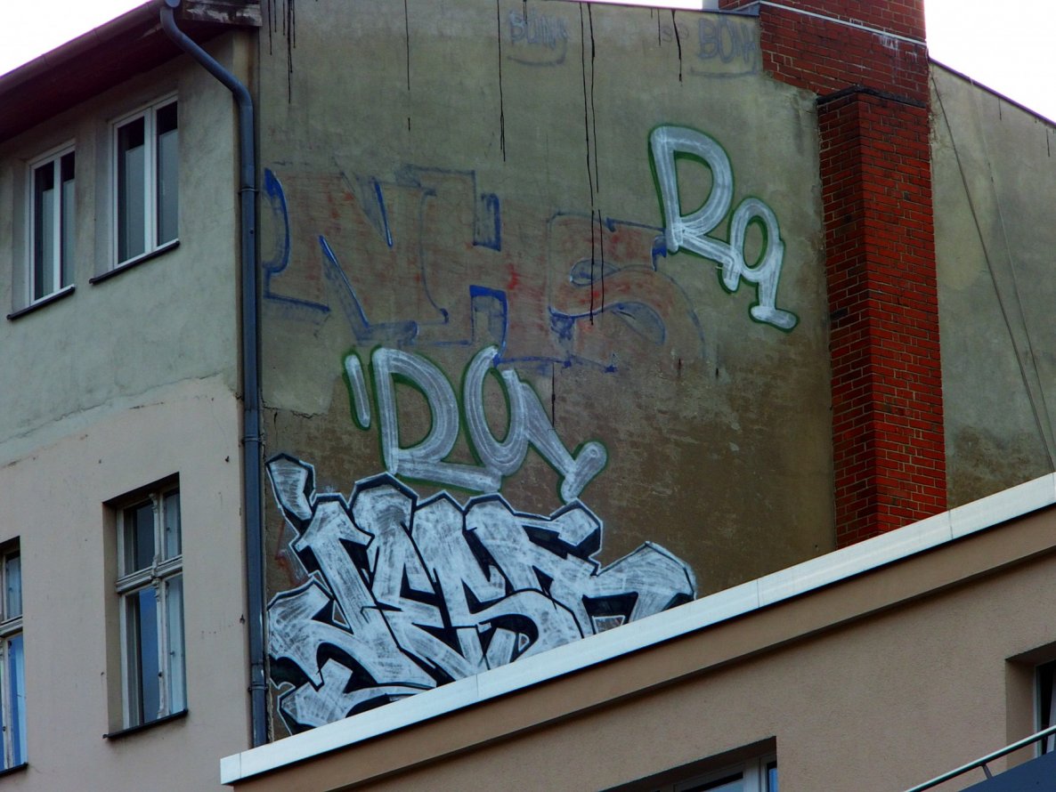 Graffiti Wall - Photo by GBBI - roy, berlin, nhs