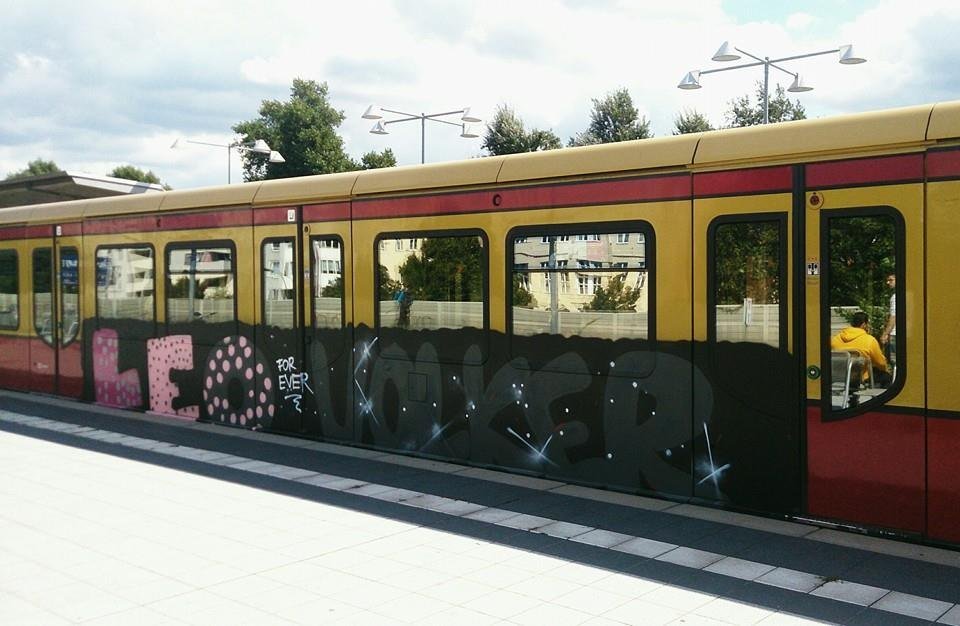 Graffiti Train - Photo by GBBI - leo, volker, berlin