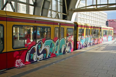 Graffiti Train - Photo by GBBI - soni, esor, sito