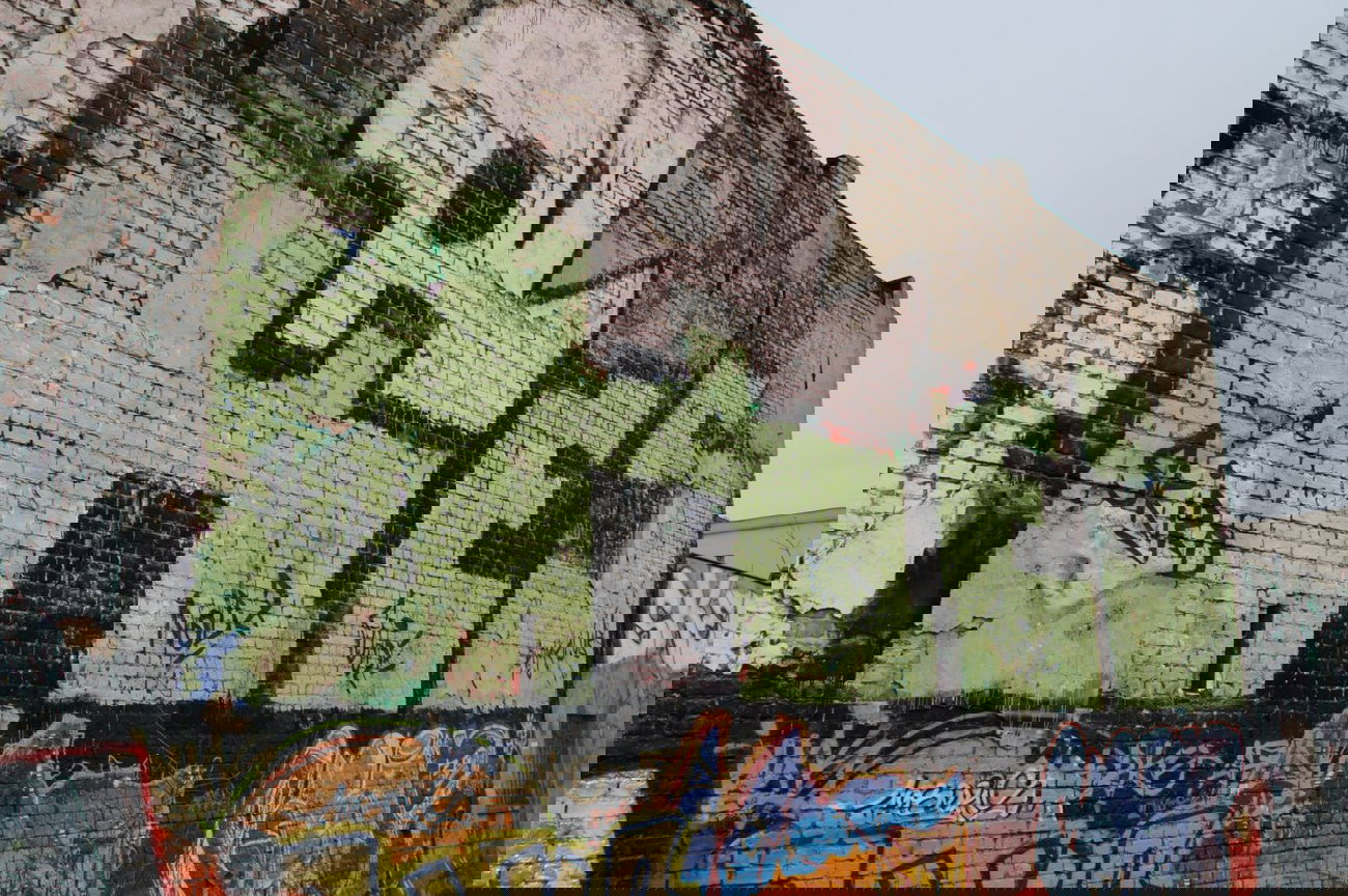 Graffiti Bombing - Photo by GBBI - kes, berlin