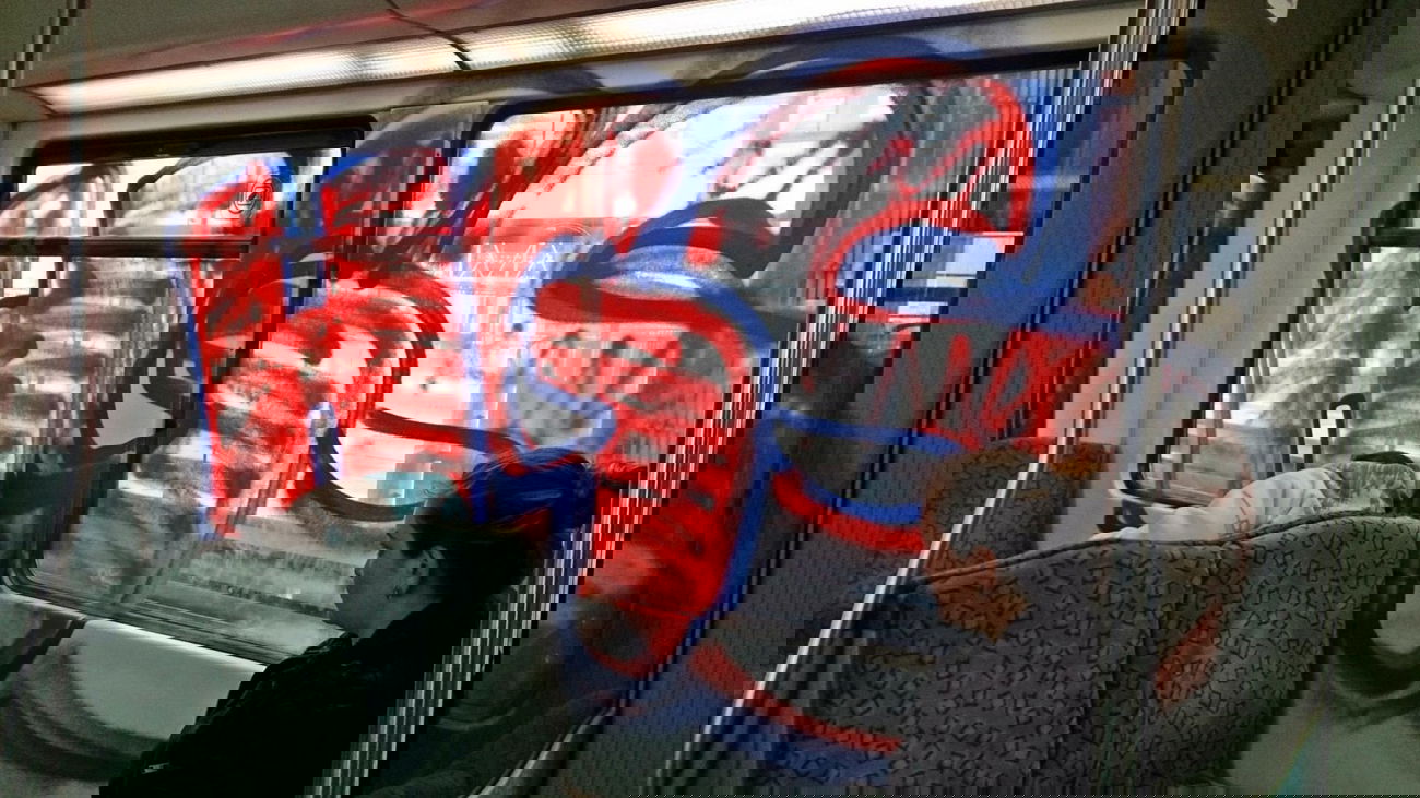 Graffiti Bombing - Photo by GBBI - hgs, inside, berlin