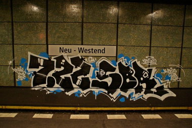 Graffiti Bombing - Photo by GBBI - 722, sbr, coa (2014)