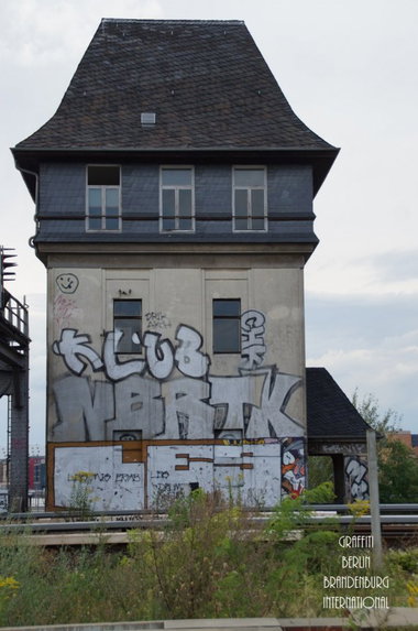 Graffiti Wall - Photo by GBBI - klub, chk, nbrtk
