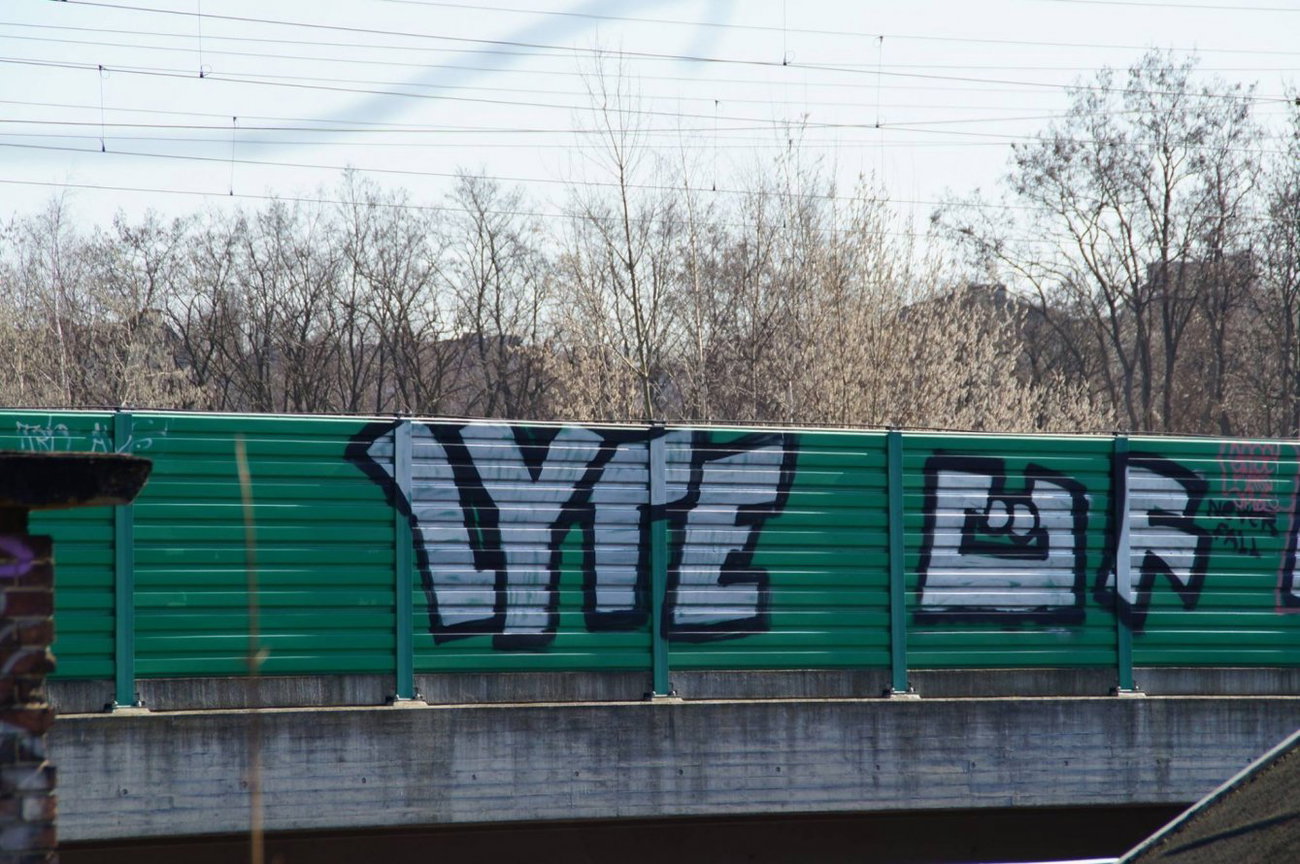 Graffiti Wall - Photo by GBBI - lyte, üf, berlin
