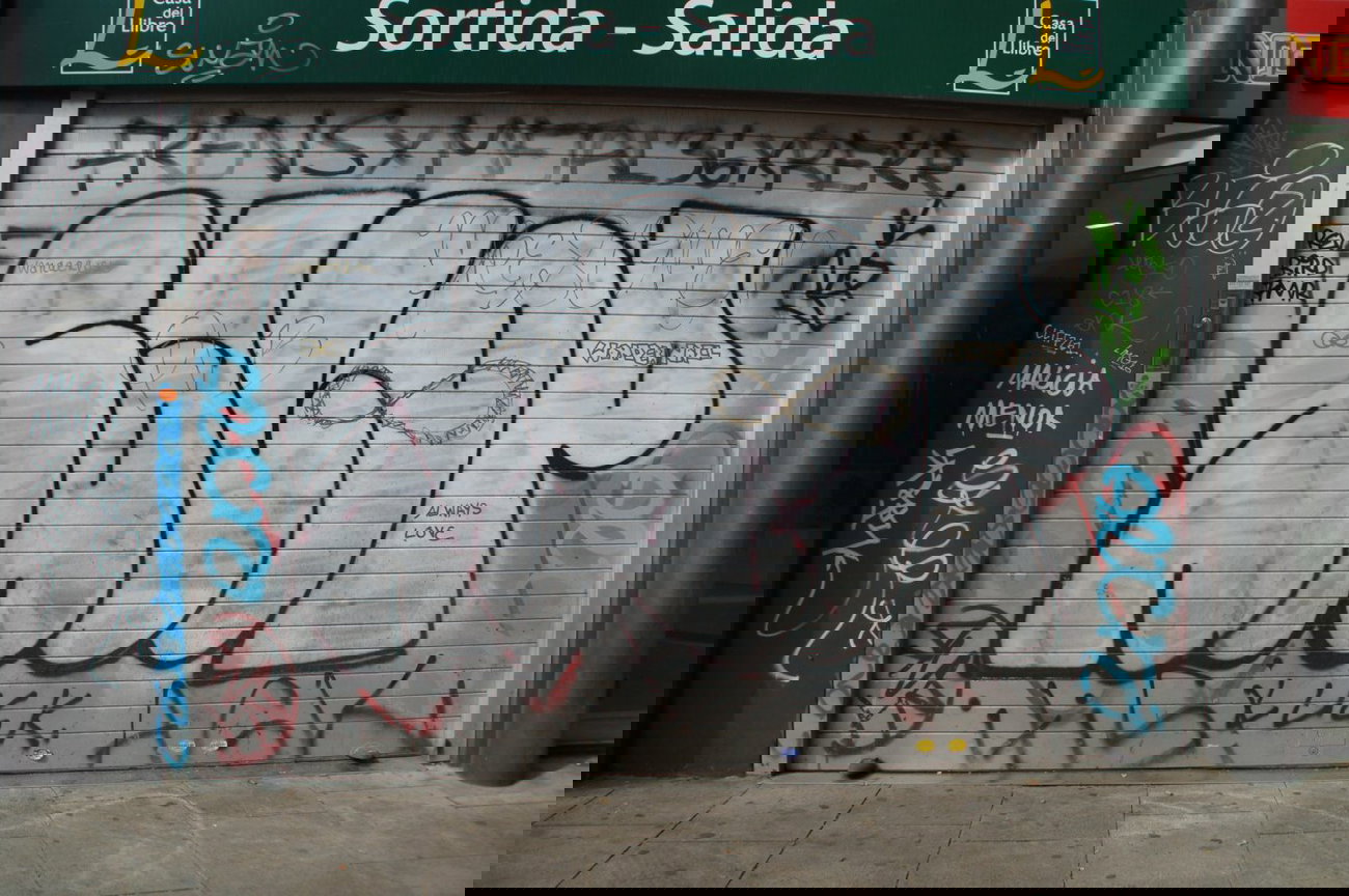 Graffiti Bombing - Photo by GBBI - salop, barcelona