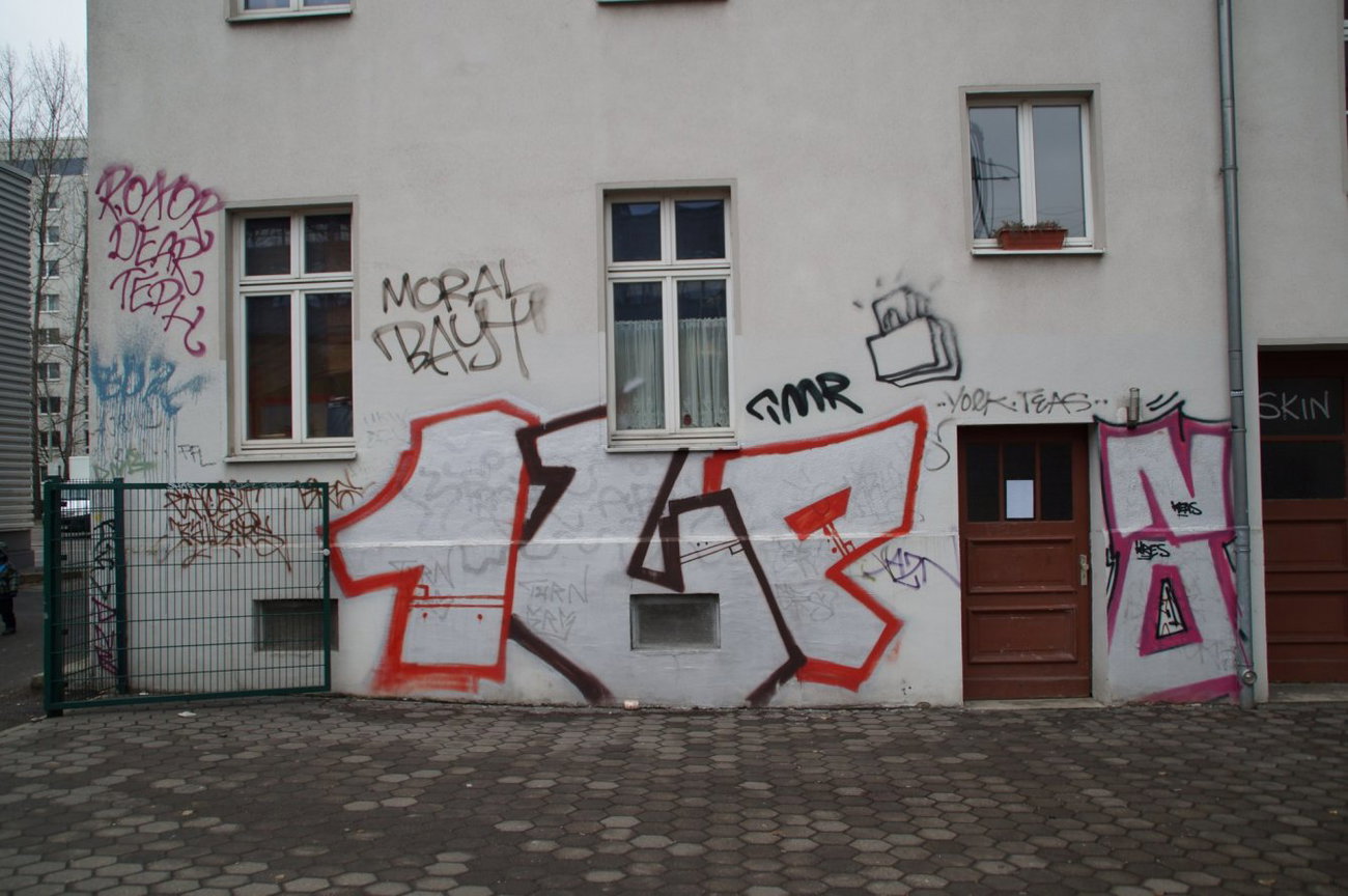 Graffiti Wall - Photo by GBBI - 1up, no, berlin