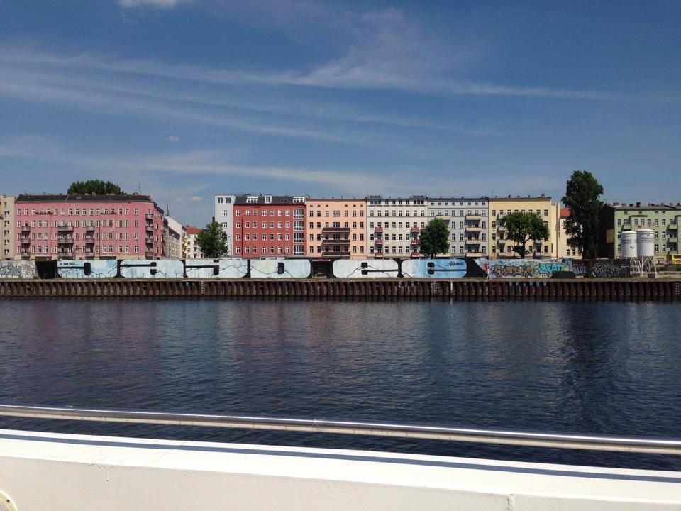 Graffiti Bombing - Photo by GBBI - jayd, ee, berlin