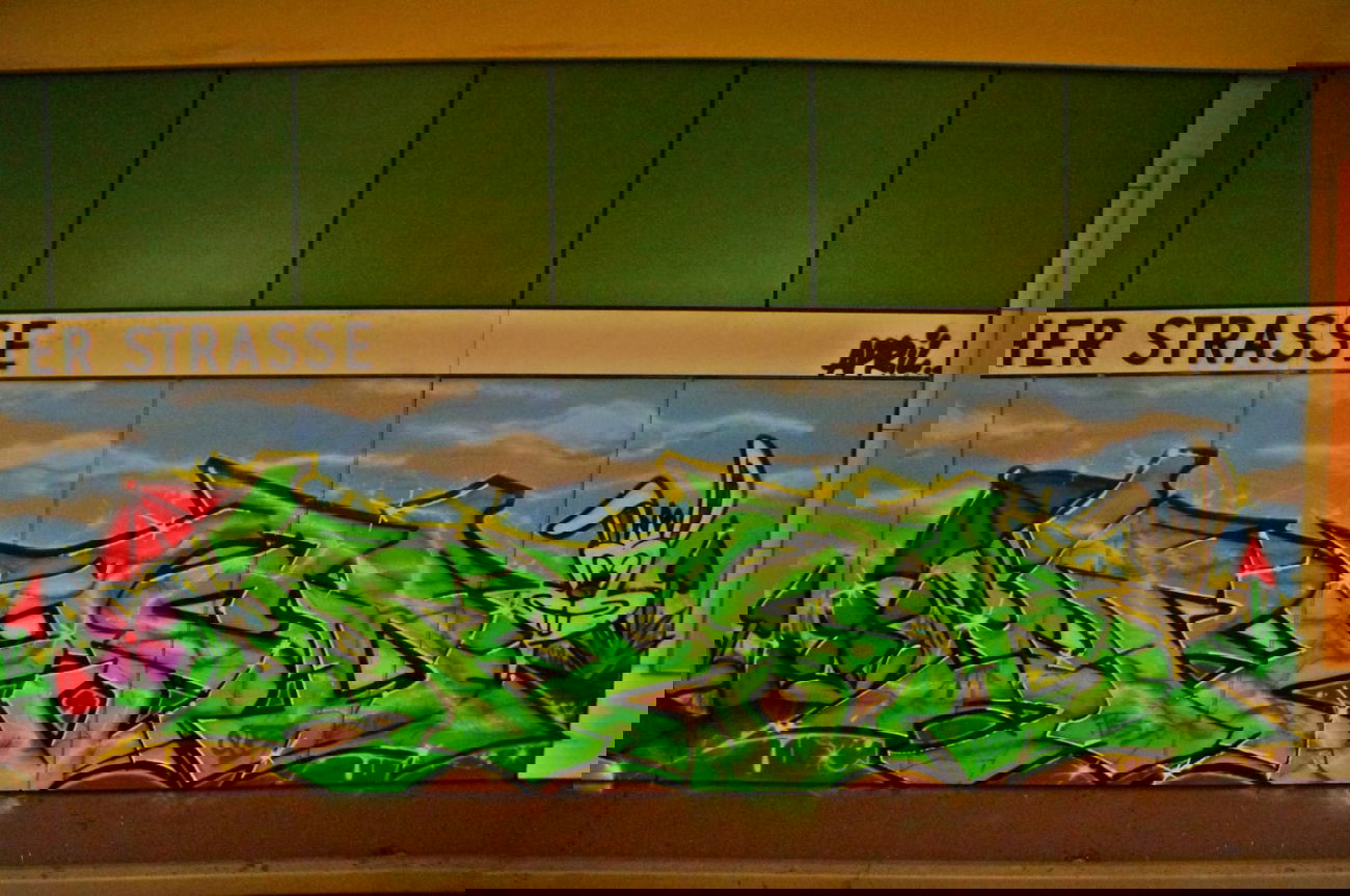 Graffiti Wall - Photo by GBBI - pesd, qb, berlin