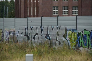Graffiti Wall - Photo by GBBI - rockys, rck, berlin
