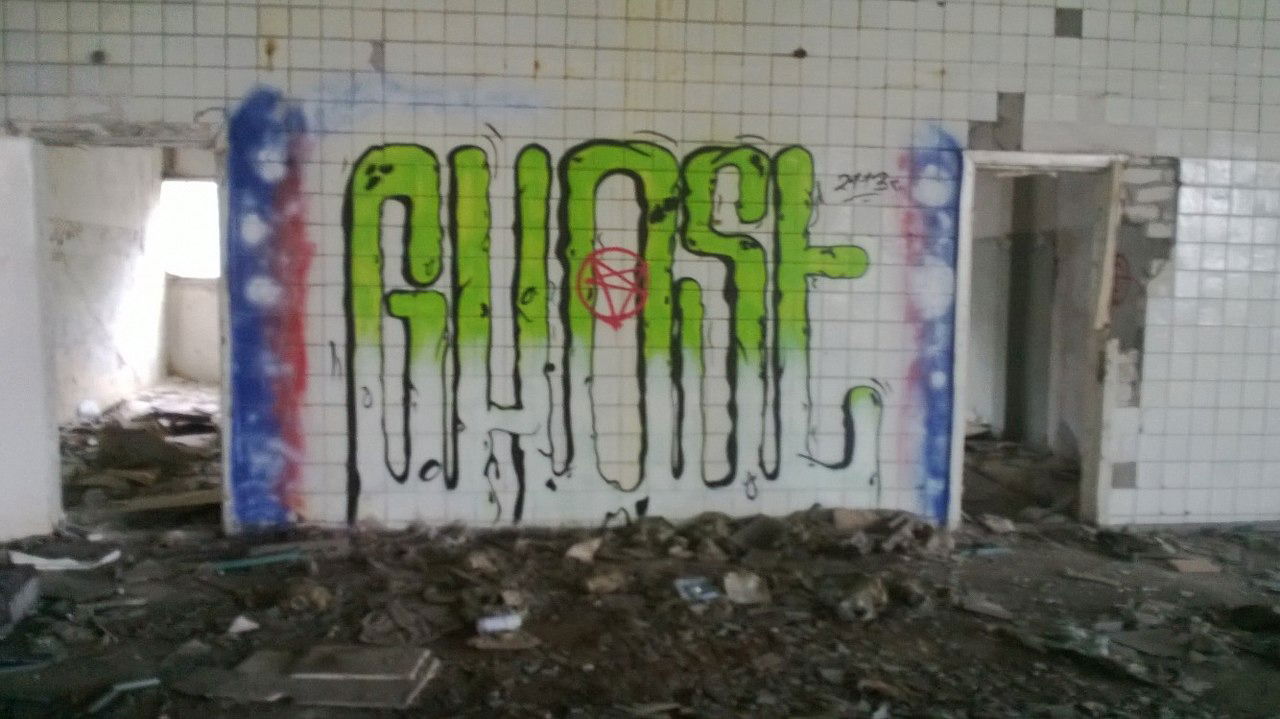 Graffiti Bombing - Photo by GHOSTREVERT