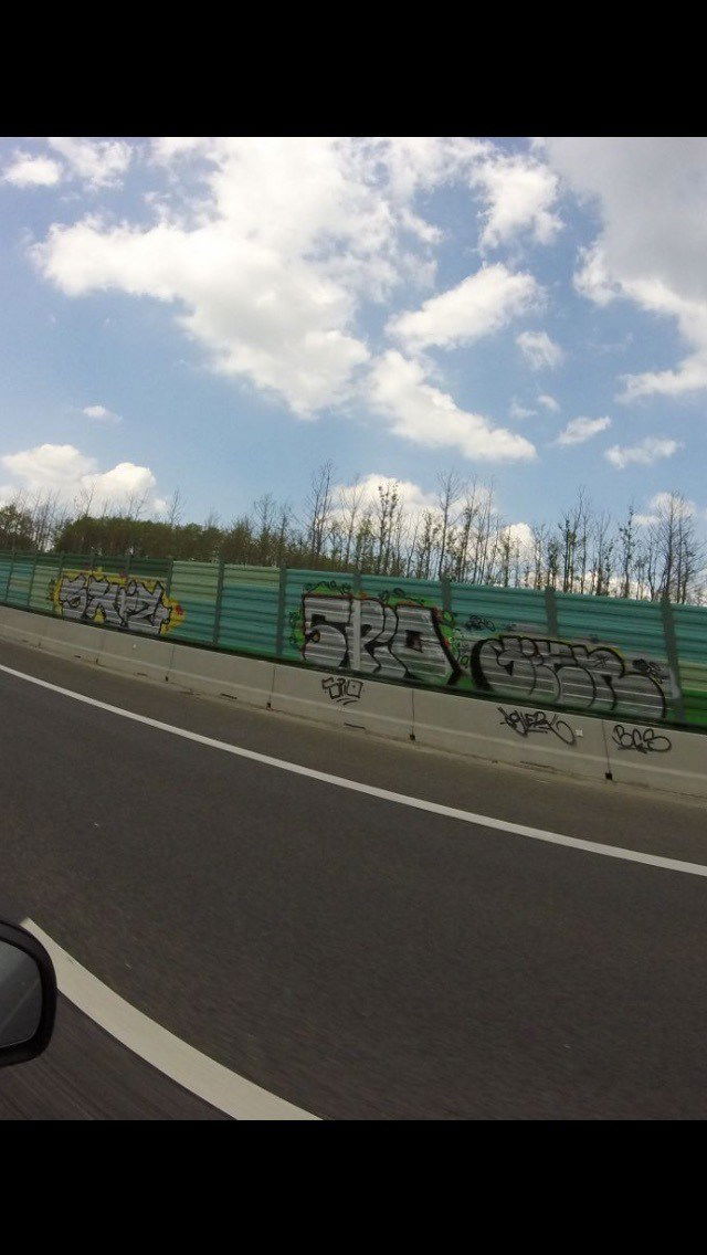Graffiti Bombing - Photo by GIER - skiz, spio, gier (2015)