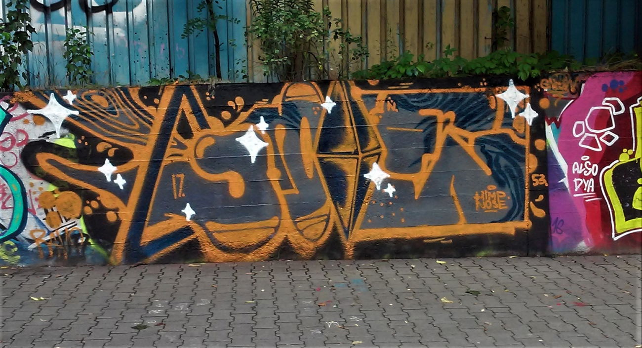 Graffiti Wall - Photo by GNIEw