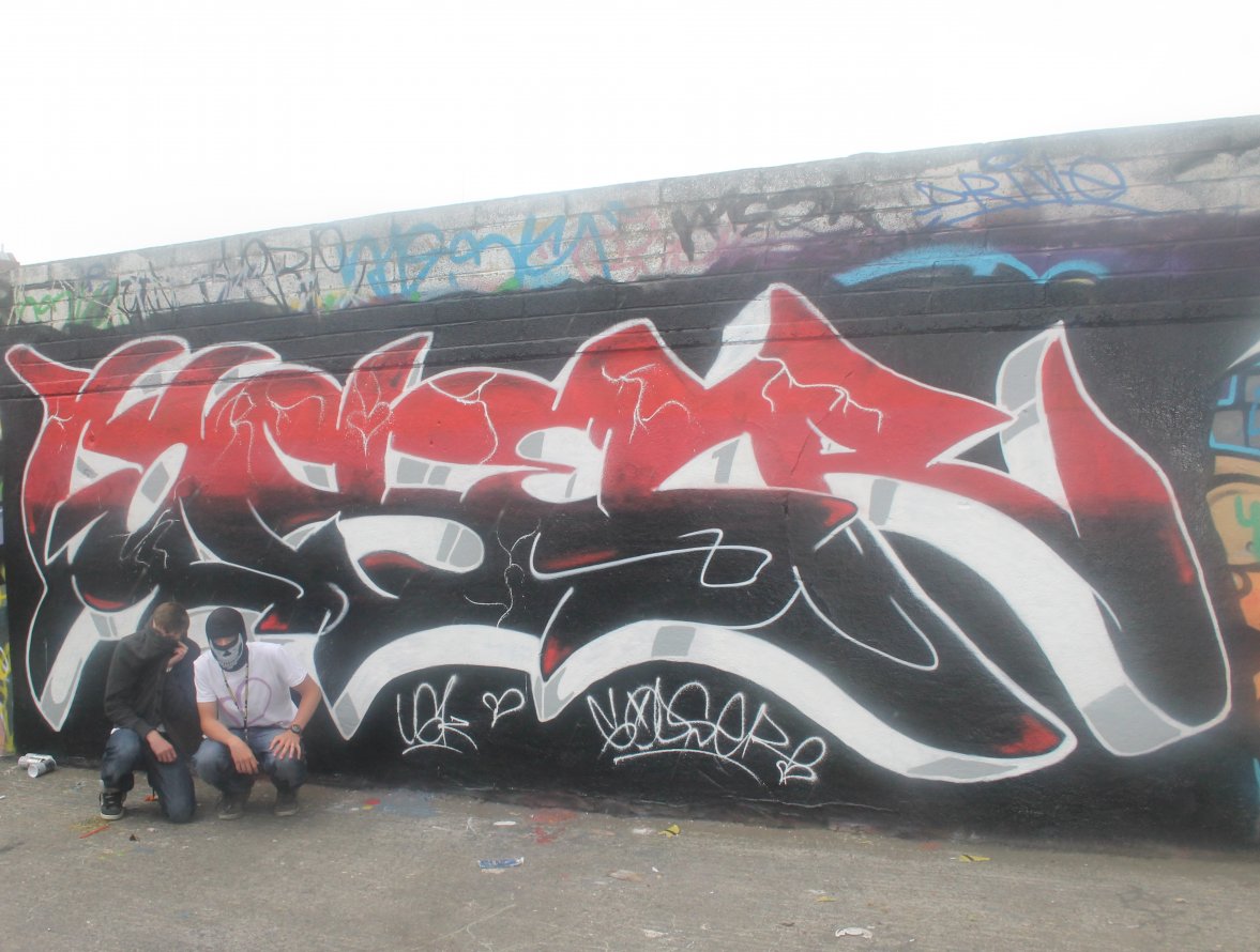 Graffiti Wall - Photo by GODSER - godser, piece, ugk (2012)