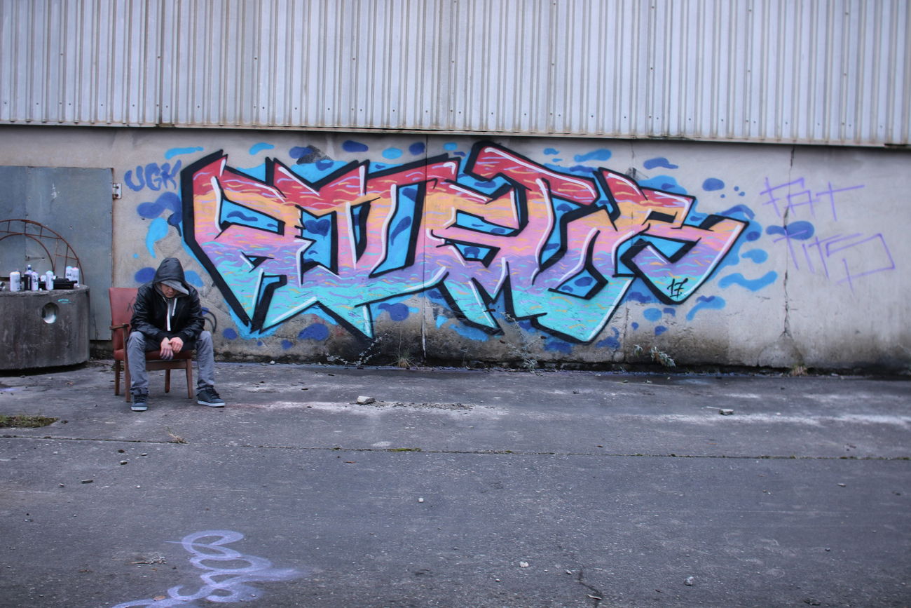 Graffiti Wall - Photo by GODSER - GODSER