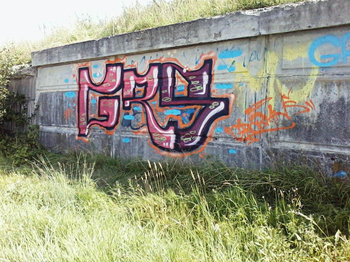 Graffiti Bombing - Photo by GROBIANS - GRS (2014)