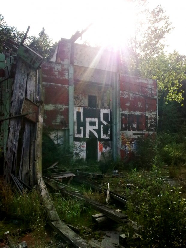 Graffiti Wall - Photo by GROBIANS