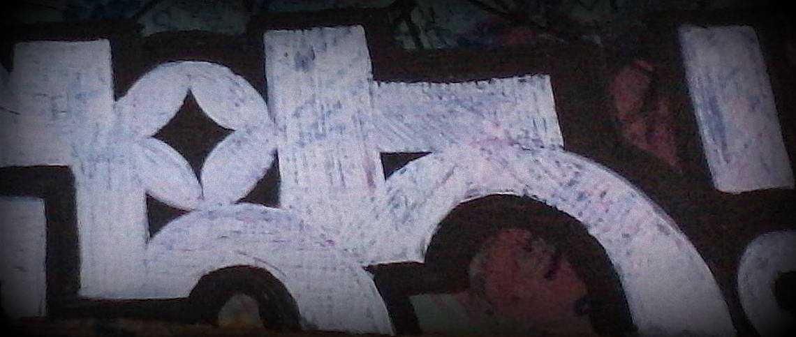 Graffiti Wall - Photo by GROBIANS - GROBIANS (2014)