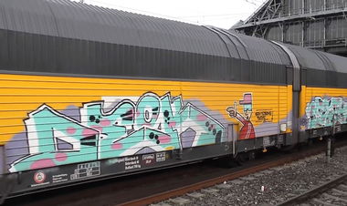 Graffiti Train - Photo by GUETERSLOW
