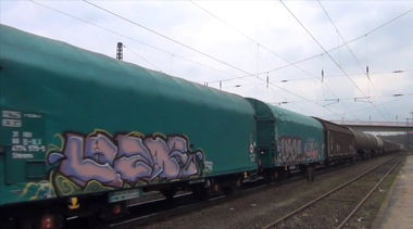 Graffiti Train - Photo by GUETERSLOW