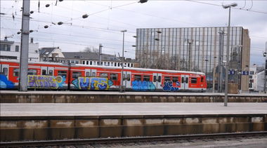 Graffiti Train - Photo by GUETERSLOW