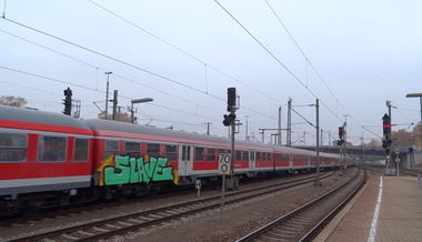 Graffiti Train - Photo by GUETERSLOW - slave