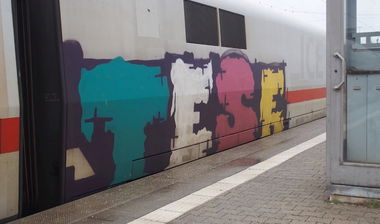 Graffiti Train - Photo by GUETERSLOW - tese