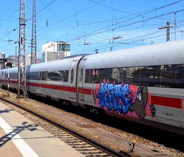 Graffiti Train - Photo by GUETERSLOW (2018)