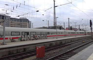Graffiti Train - Photo by GUETERSLOW