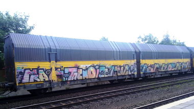 Graffiti Train - Photo by GUETERSLOW