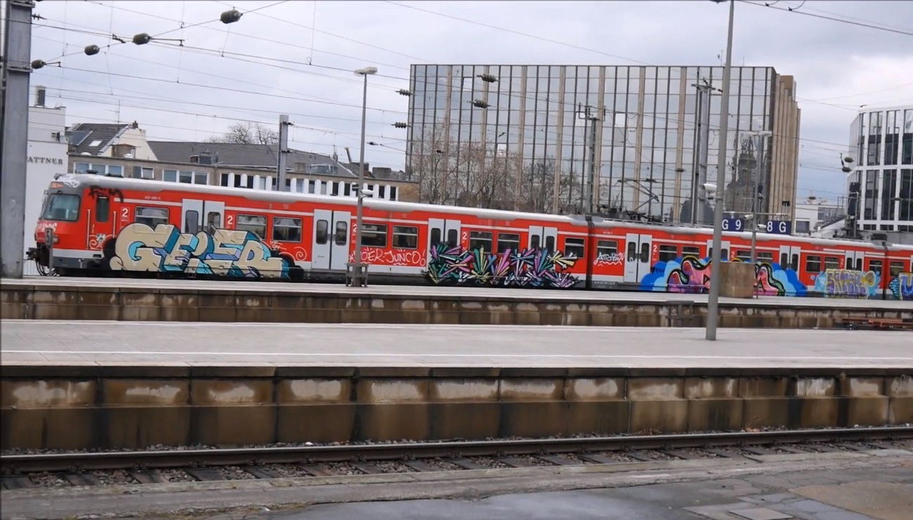 Graffiti Train - Photo by GUETERSLOW - geier